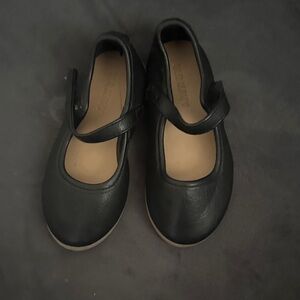 Old Navy Black Kids Mary Jane Strap Shoes